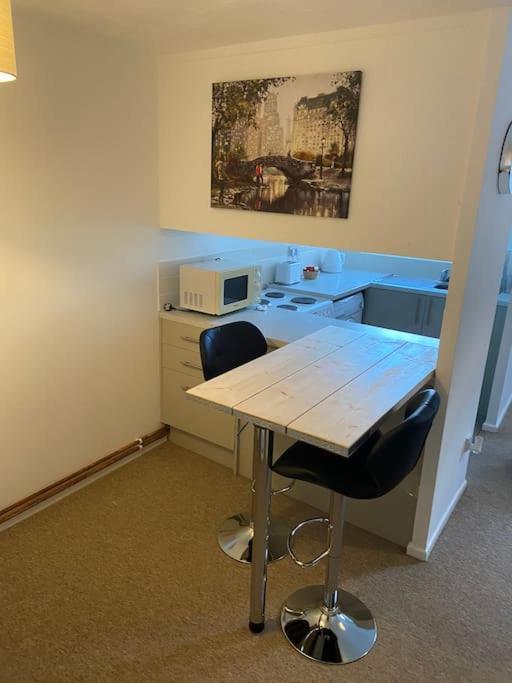 One Bedroom Ground Floor Flat Central Chichester Dış mekan fotoğraf