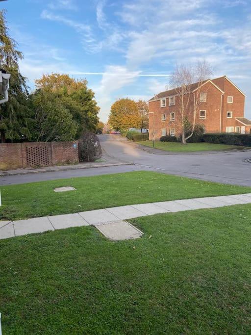 One Bedroom Ground Floor Flat Central Chichester Dış mekan fotoğraf